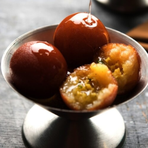 Gulab Jamun (3 pcs)